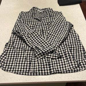 Black & White Old Navy Flannel Size XXL